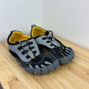 Vibram Fivefingers Bikila LS Running Shoes Sz 40